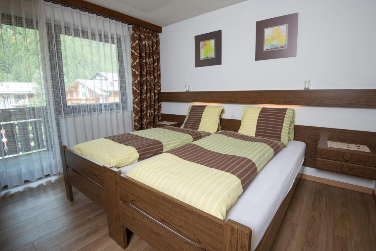 Ferienhaus Adonis Saas-Grund Room photo