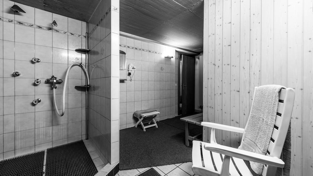 Ferienhaus Adonis Saas-Grund Exterior photo